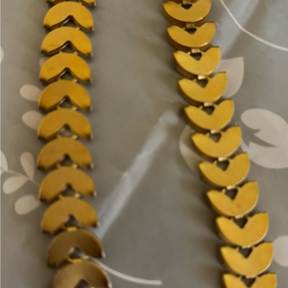 Bella Necklace // 14k gold plated. - Picture 3 of 3